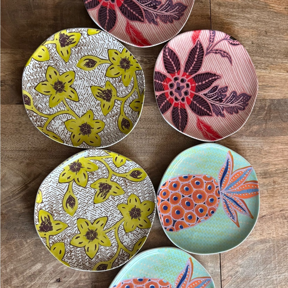 6 Anthropologie Ceramic 8.25 inch Plates